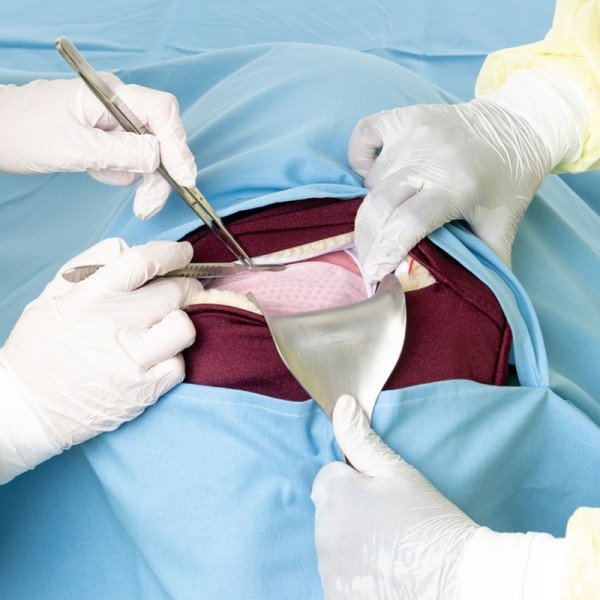 Trenażer porodowy z modułem cesarskiego cięcia - MamaBirthie